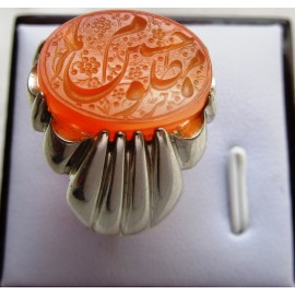 انگشترنقره مردانه خطی عقیق یمنی خط حرّ استادرضاقربانی رکاب نقره نفیس دستسازاستاد محمد افتخاری ذکر مظلوم حسین