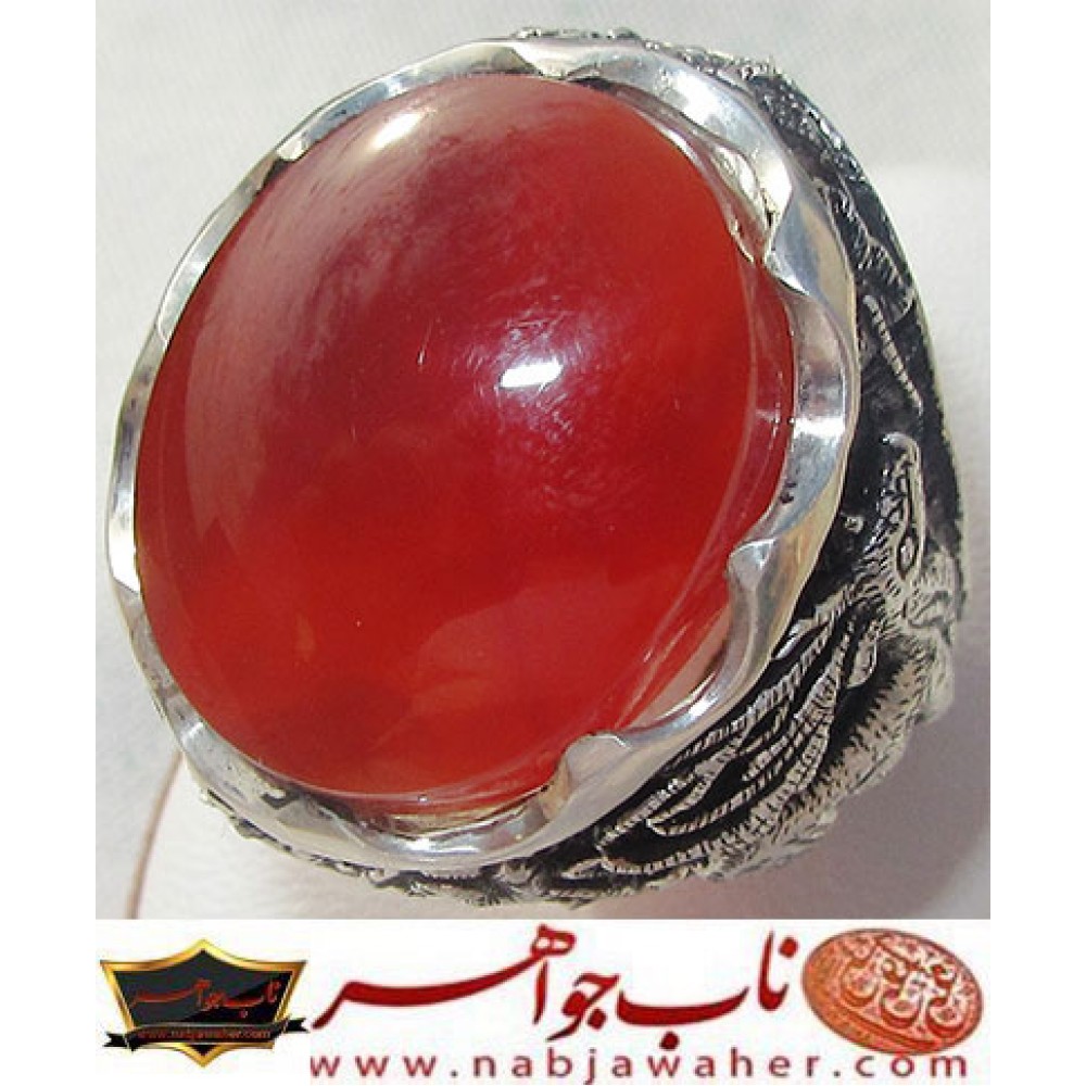 انگشترنقره مردانه عقیق یمنی همراه با شناسنامه بین المللی و رکاب فاخر احمدنامی قلمزنی جنگی