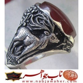 انگشترنقره مردانه عقیق یمنی همراه با شناسنامه بین المللی و رکاب فاخر احمدنامی قلمزنی جنگی