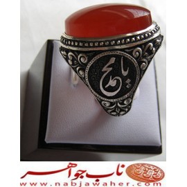انگشترنقره مردانه عقیق سرخ یمنی همراه با شناسنامه بین المللی و رکاب فاخر مهدی رحمانی قلمزنی جنگی
