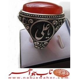 انگشترنقره مردانه عقیق سرخ یمنی همراه با شناسنامه بین المللی و رکاب فاخر مهدی رحمانی قلمزنی جنگی