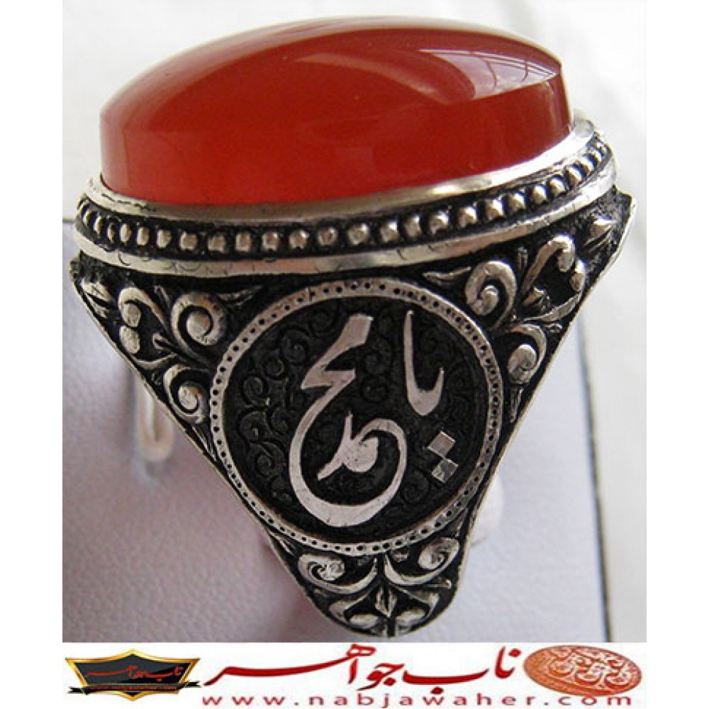 انگشترنقره مردانه عقیق سرخ یمنی همراه با شناسنامه بین المللی و رکاب فاخر مهدی رحمانی قلمزنی جنگی