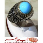 انگشترنفیس مردانه فیروزه پاک عجمی نیشابوری همراه با شناسنامه بین المللی و رکاب فاخر مهدی رحمانی قلمزنی کتیبه دار جنگی