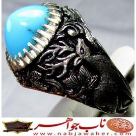 انگشترنفیس مردانه فیروزه شجرناب نیشابوری همراه با شناسنامه بین المللی و رکاب فاخر مهدی رحمانی قلمزنی جنگی