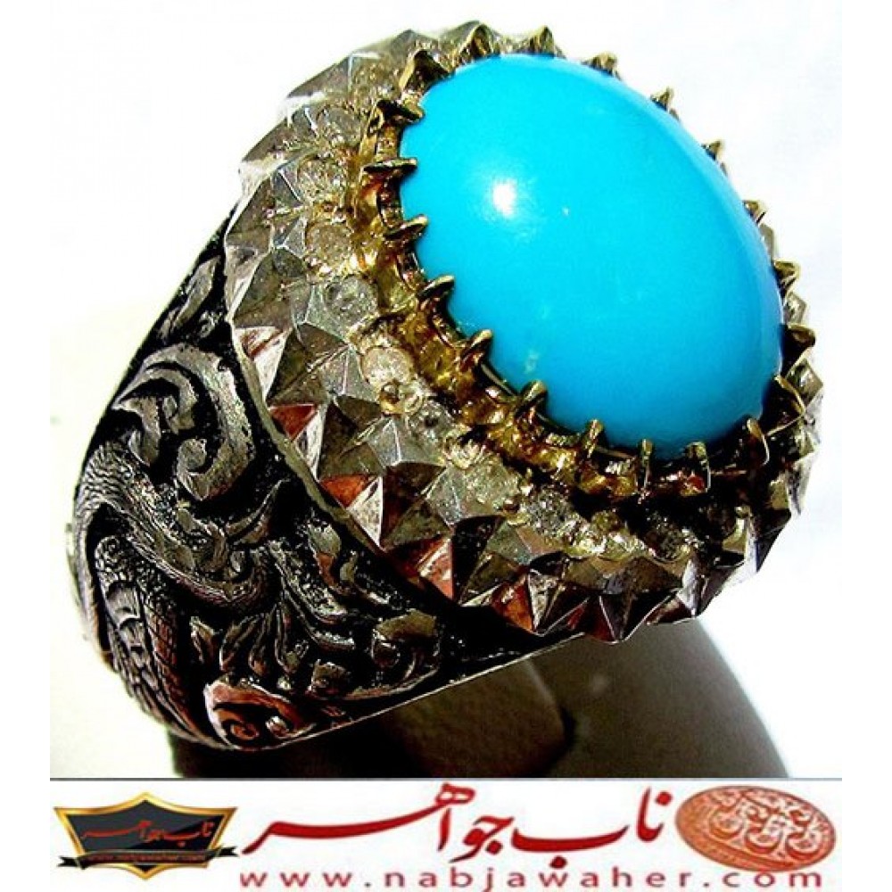 انگشترنفیس مردانه فیروزه عجمی نیشابوری همراه با شناسنامه بین المللی و رکاب فاخر مهدی رحمانی قلمزنی جنگی با دوازده قطعه برلیان