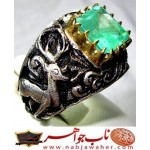 انگشترنفیس مردانه زمرّد ممتازدرجه یک کلمبیا رکاب نقره دستساز استاد مهدی رحمانی  و قلمزنی نفیس جنگی