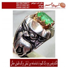 انگشترنفیس مردانه زمرّد ممتازعالی کلمبیا رکاب نقره دستساز استاد مهدی رحمانی  و قلمزنی نفیس جنگی