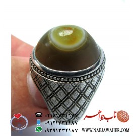 انگشترفاخرونفیس عقیق باباغوری نی نی دار یمنی و رکاب فیلی فدیوم استاد مجید شایقی