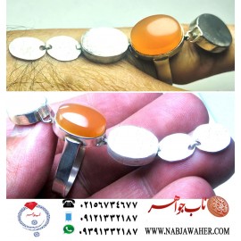 انگشترخاص عقیق زرد یمنی  و حکاکی خاتم جمیع طلسمات درصفحه هات نقره طبق آداب خاص