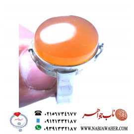 انگشترخاص عقیق زرد یمنی  و حکاکی خاتم جمیع طلسمات درصفحه هات نقره طبق آداب خاص