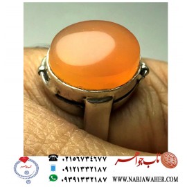 انگشترخاص عقیق زرد یمنی  و حکاکی خاتم جمیع طلسمات درصفحه هات نقره طبق آداب خاص