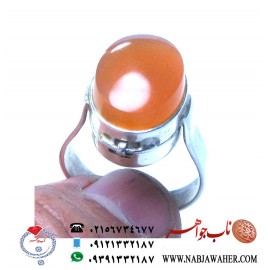 انگشترخاص عقیق زرد یمنی  و حکاکی خاتم جمیع طلسمات درصفحه هات نقره طبق آداب خاص