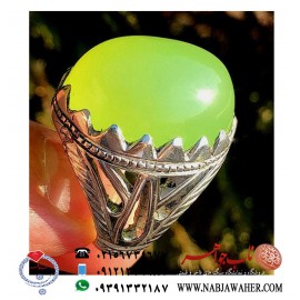 انگشتر درشت عقیق سبز اب دار دامله فاخر